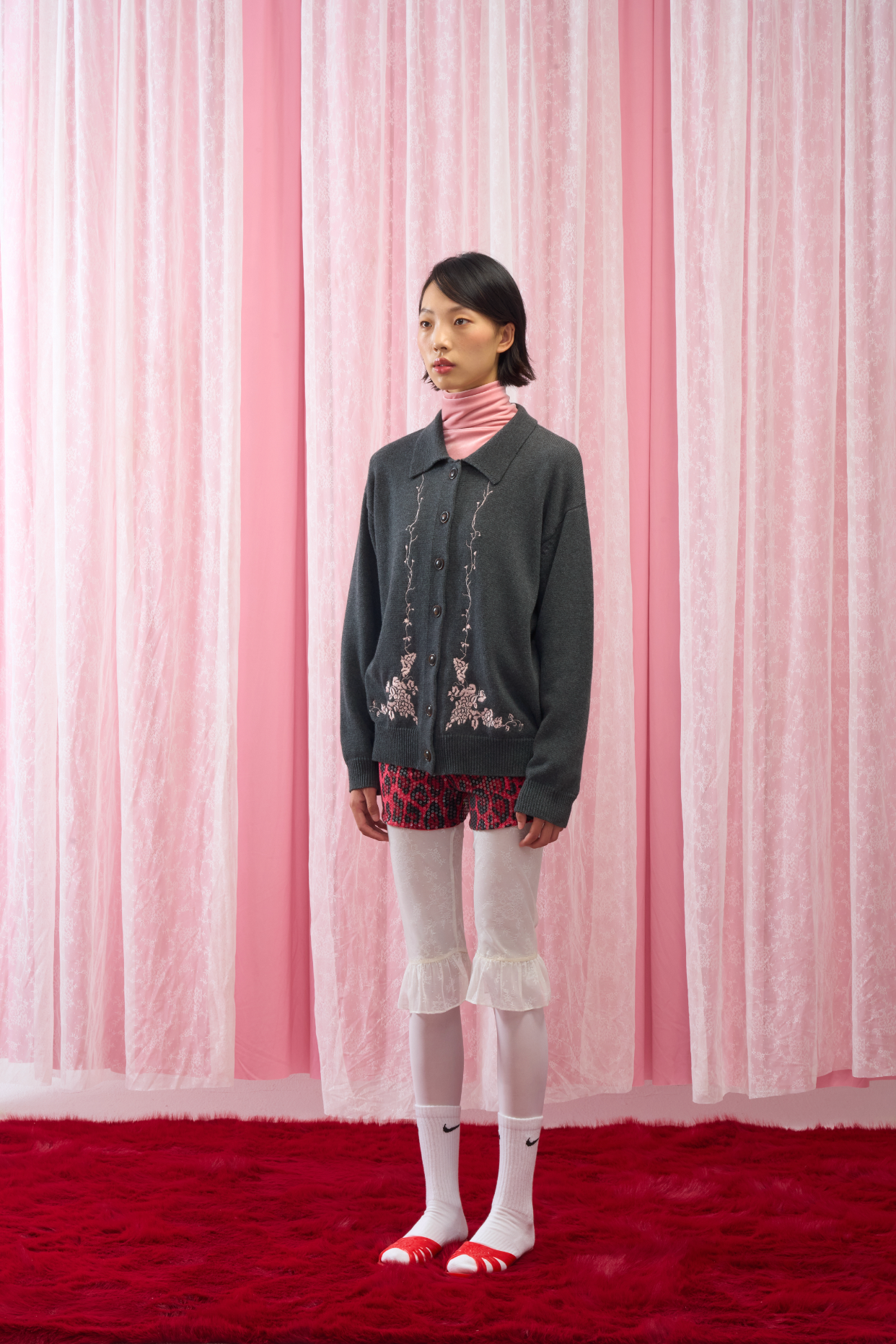 GrapeVine Embroidered Cardigan – fabric qorn